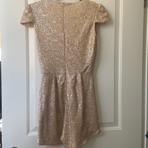 Gold Deep V Romper - Picture 3 of 6